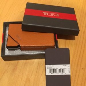 Tumi card holder NWT